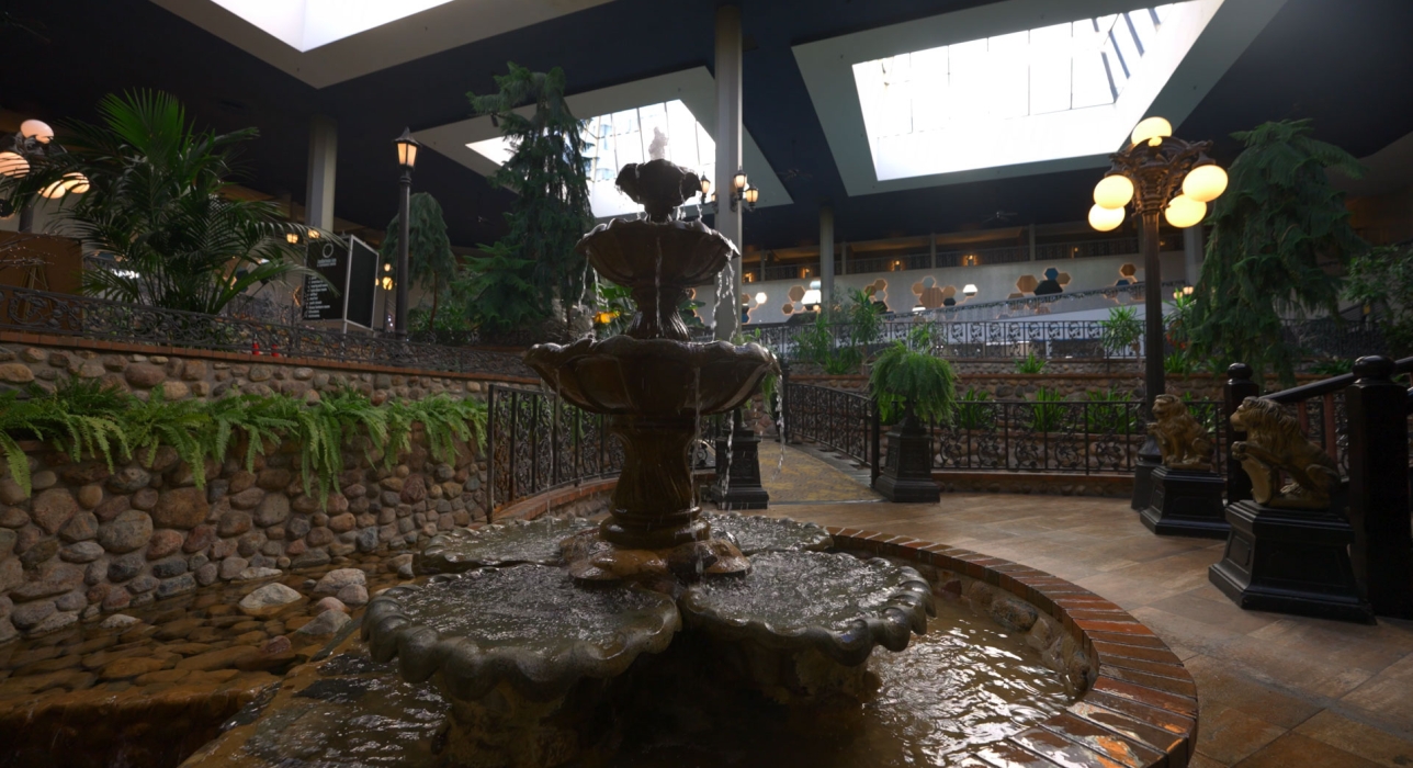 Fountain Saskatoon Inn