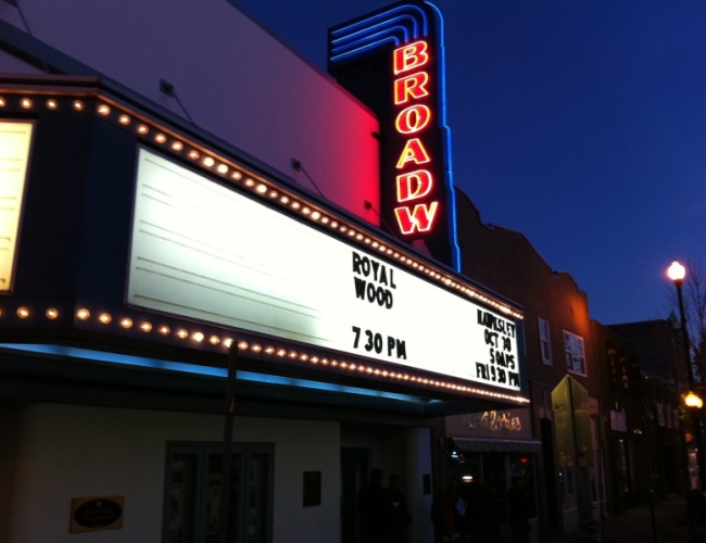 Broadway Theatre – The Iconic Broadway Marquee.