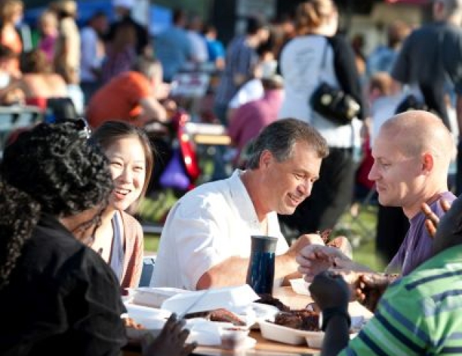 Saskatoon RibFest – Ribfest Crowd